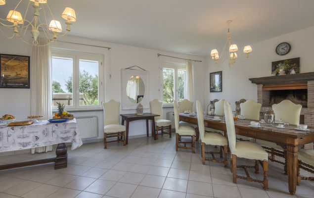 Marina Velca - Photo 6