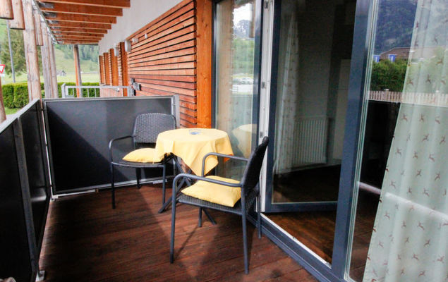 Tom & Jeri - Photo 1