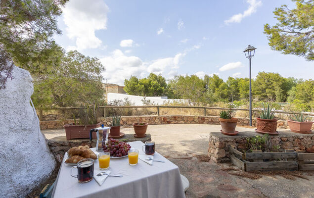 Cueva Mariana Pineda - Photo 24